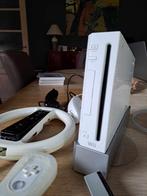 Nintendo Wii complete set met 2 controllers, Games en Spelcomputers, Games | Nintendo Wii, Vanaf 7 jaar, 2 spelers, Overige genres