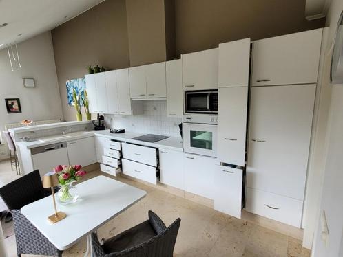 Cuisine équipée Très bon état, Huis en Inrichting, Keuken | Complete keukens, Zo goed als nieuw, Overige typen, Wit, Kunststof