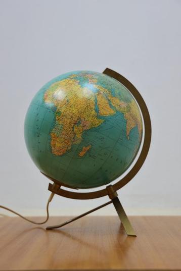 1960 Vintage wereldkaart TRIPOD design wereldlamp beschikbaar voor biedingen