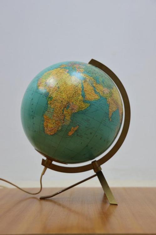 1960 Vintage wereldkaart TRIPOD design wereldlamp, Antiek en Kunst, Antiek | Verlichting, Ophalen