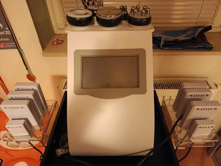 6in1 Cavitatie Apparaat, RF Lichaamsvermageringsapparaat, 40, Elektronische apparatuur, Persoonlijke Verzorgingsapparatuur, Zo goed als nieuw