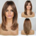Pruik schouderlang steil haar in laagjes model 242, Handtassen en Accessoires, Uiterlijk | Haarverzorging, Verzenden, Nieuw, Pruik of Haarverlenging