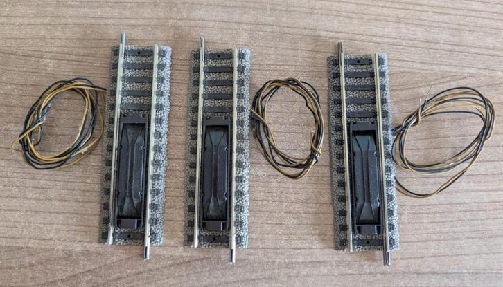 3 x Fleischmann 6111 H0 Elektrische ontkoppelrail Prof-Rails, Hobby en Vrije tijd, Modeltreinen | H0, Zo goed als nieuw, Rails