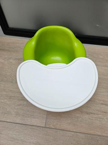 Bumbo seat met tafeltje beschikbaar voor biedingen