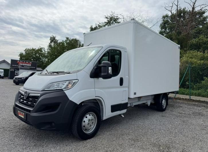 Opel Movano 2.2 // L4 // 140Pk // Meubelbak // D'Hollandia, Auto's, Bestelwagens en Lichte vracht, Bedrijf, Te koop, ABS, Airbags