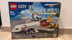 Lego passagiersvliegtuig 60262, Ophalen, Zo goed als nieuw, Complete set, Lego