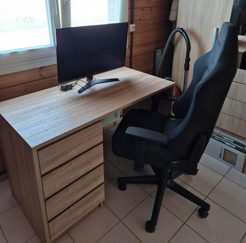 Bureau, gaming stoel, scherm alles tesamen of los, Huis en Inrichting, Bureaus, Zo goed als nieuw, Bureau, Ophalen