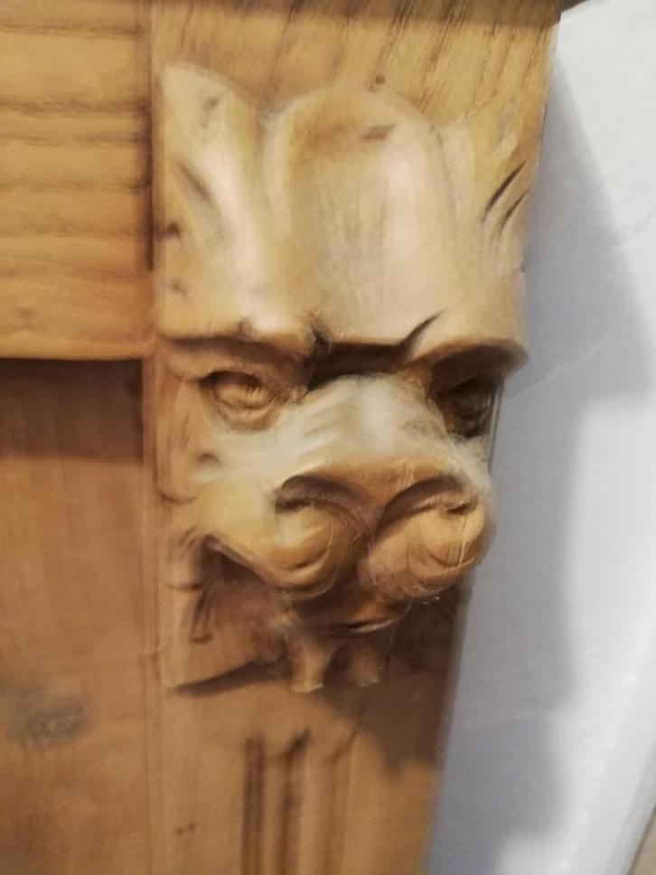 LIT EN BOIS VINTAGE 1900 avec têtes de lion et motif décorat, Maison & Meubles, Chambre à coucher | Lits, Utilisé, Queen size