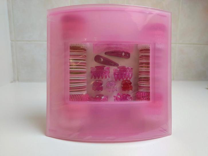 Fotokader met haaraccessoires, 78 delig, nieuw., Huis en Inrichting, Woonaccessoires | Lijsten, Nieuw, Minder dan 50 cm, Minder dan 50 cm