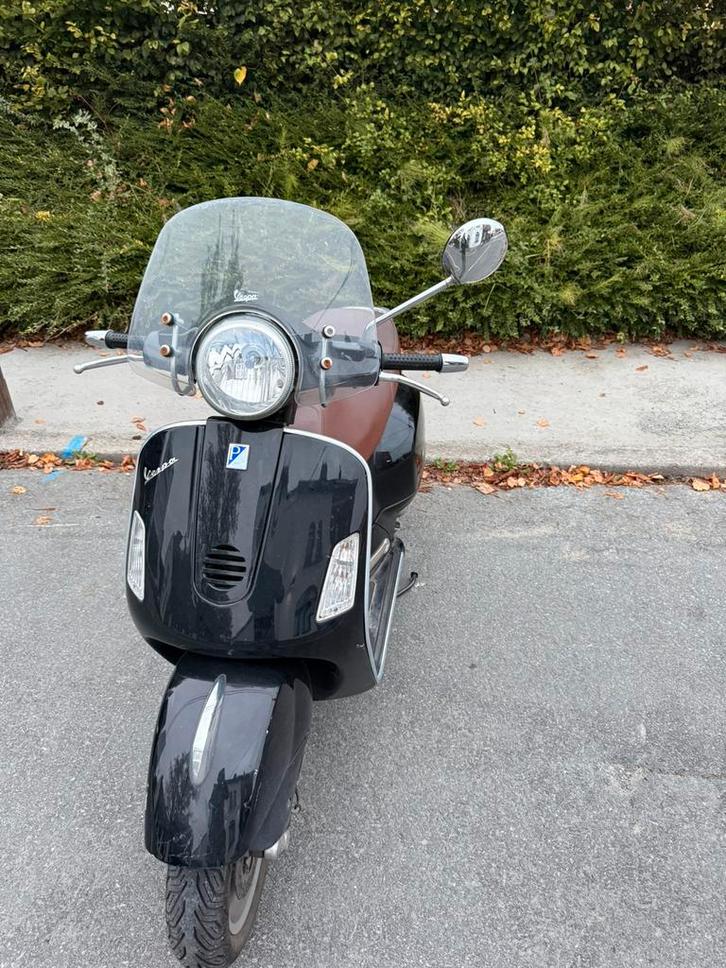 VESPA GRANDTURISMO 2004 13000KM RIJDT VOOR 975€!, Motoren, Motoren | Piaggio, Particulier, Scooter, 11 kW of minder, 1 cilinder