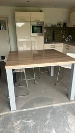 Keukentafel met stoelen, Ophalen