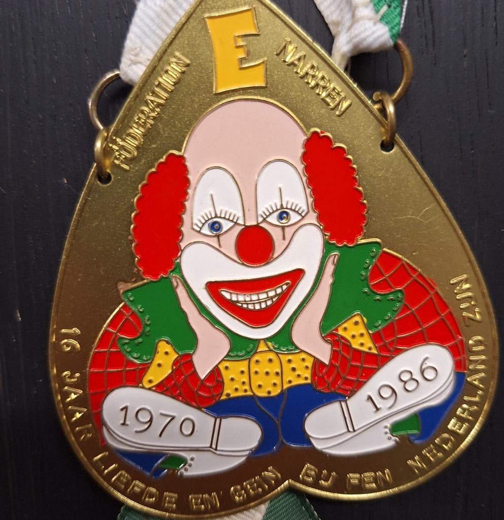 Fen  nederland, Collections, Broches, Pins & Badges, Enlèvement ou Envoi