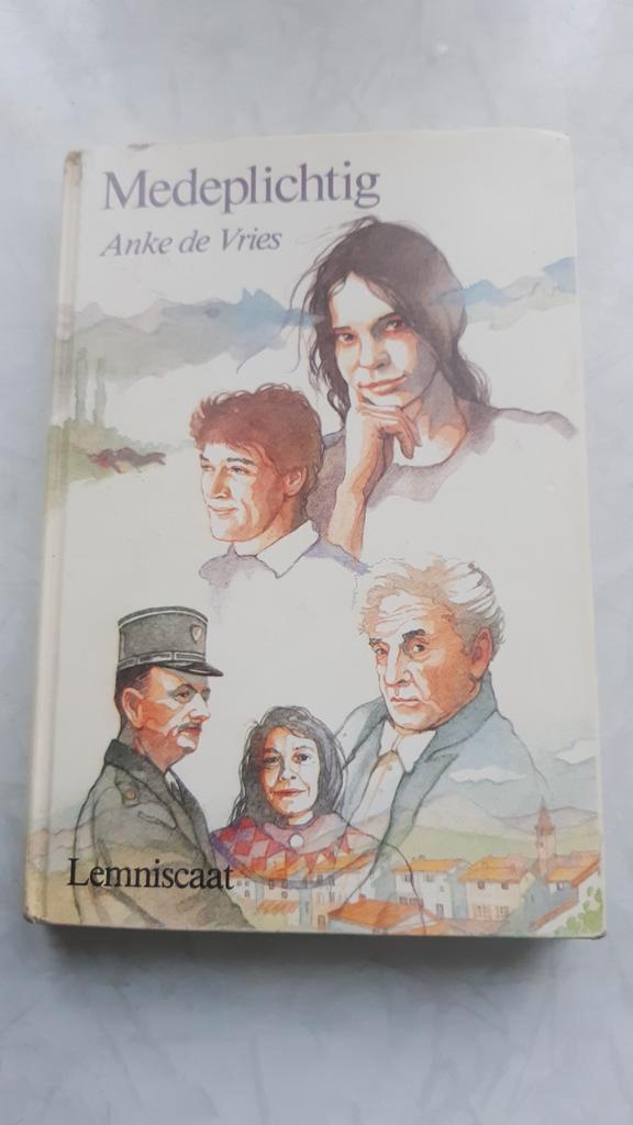 Jeugdboek: Medeplichtig, Livres, Livres pour enfants | Jeunesse | 13 ans et plus, Enlèvement ou Envoi