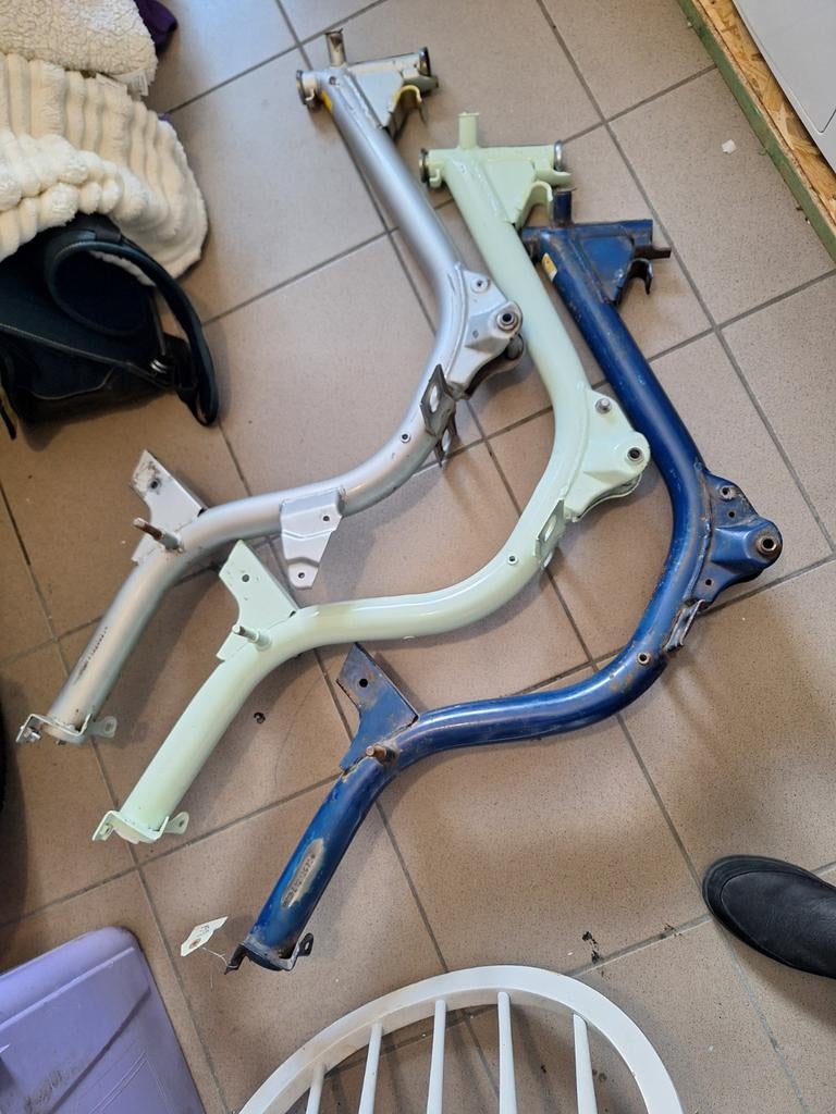 3 cadres honda camino classe A pas de papiers 350 eur, Vélos & Vélomoteurs