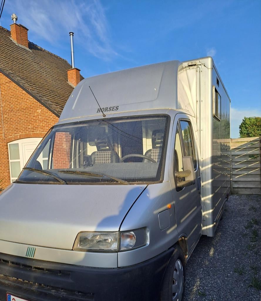 Paarden camionette, Dieren en Toebehoren, Paarden en Pony's | Overige Paardenspullen, Ophalen