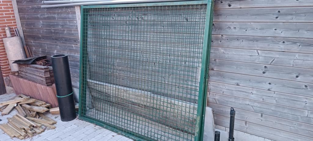 Heras poort, Ophalen