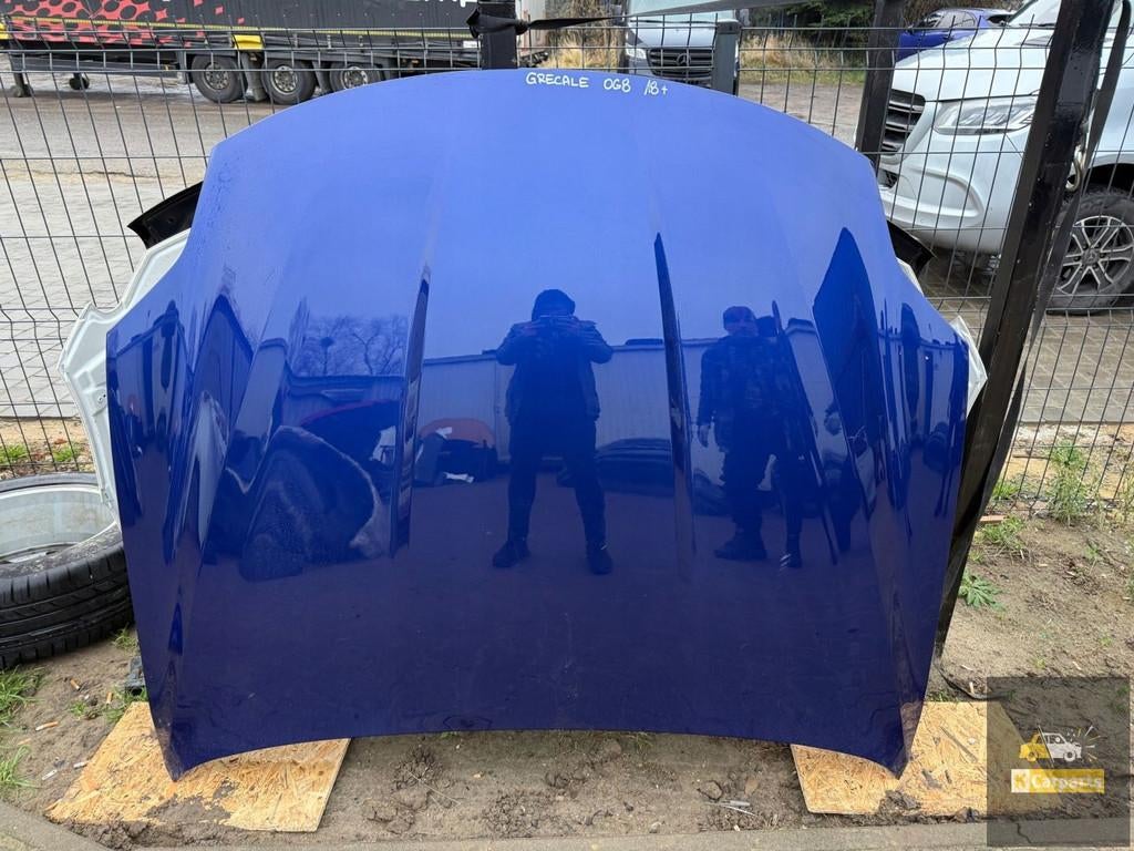 Masque gris Maserati, Viale Ciro Menotti 322
41121  Modena, IT, Maserati, Maserati S.p.A., Utilisé