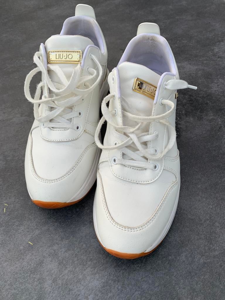Liu Jo witte sneakers, Kleding | Dames, Schoenen, Zo goed als nieuw, Sneakers, Ophalen of Verzenden