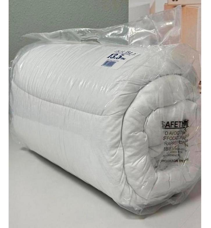 Nouvelle couette d'hiver 200 x 200 couverture d'hiver 13,5 t, Maison & Meubles, Chambre à coucher | Linge de lit, Neuf, Couverture ou Couette