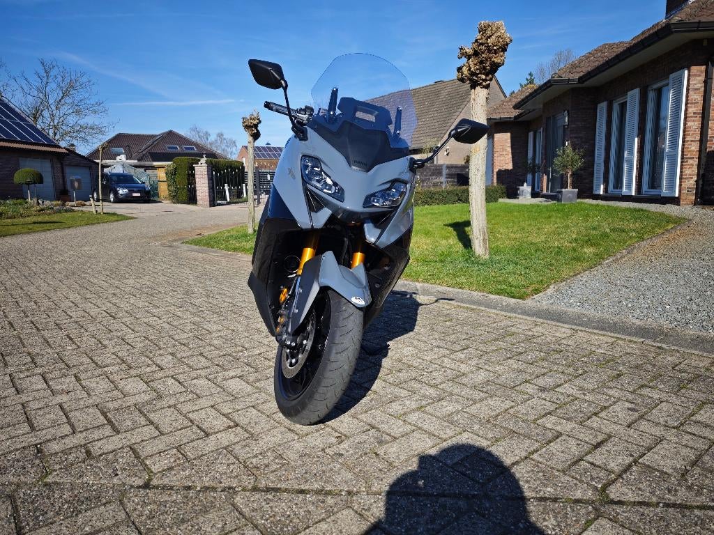 T-MAX 560 Tech Max*Étape II*Mod 2023 x 3500 km, Motos, Motos | Yamaha, Particulier, Poignées chauffantes