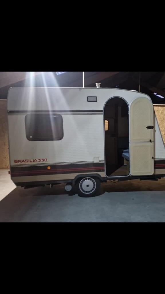caravelair brasilia 330 keuring tenaamstelling fry kilo 750, 2 aparte bedden, Treinzit, Hordeur, Caravelair