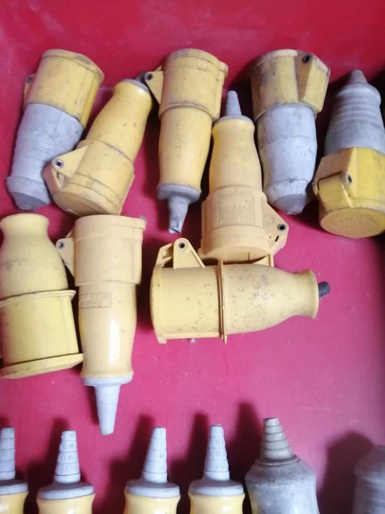 prises 130v jaune, Enlèvement, Utilisé