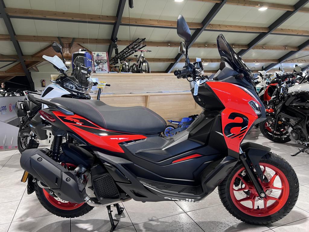Aprilia SR 125 GT SPORT RED, Motos, Motos | Aprilia, Entreprise, Scooter, jusqu'à 11 kW, Enlèvement
