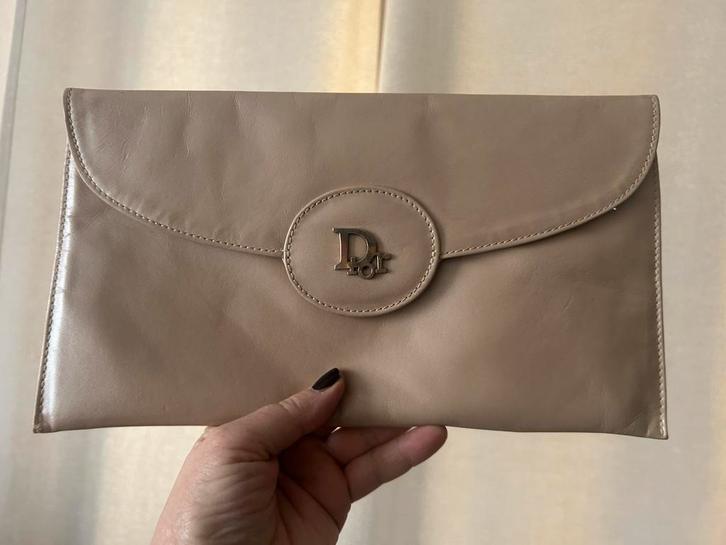 Christian Dior pochette cuir beige vintage, Bijoux, Sacs & Beauté, Sacs | Sacs Femme, Beige, Enlèvement ou Envoi
