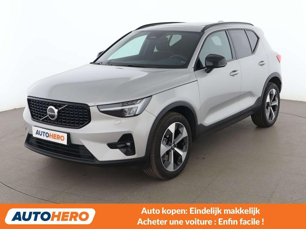 Volvo XC40 2.0 B4 Mild-Hybrid Momentum 2WD (automatique), Autos, Volvo, Argent ou Gris, Euro 6, Alcantara, Noir