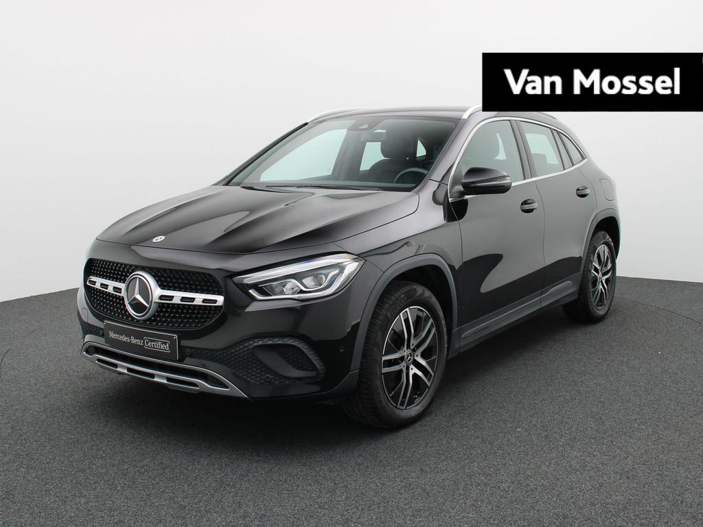 Mercedes-Benz GLA 200 d Business Solution + CARPLAY + SENSOR, 4 cilinders, Leder en Stof, Zwart, Bedrijf