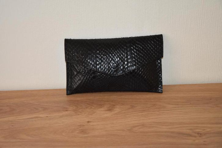 Zagliani pochette in echt pythonleer – envelopmodel – zwart, Handtassen en Accessoires, Tassen | Damestassen, Zo goed als nieuw