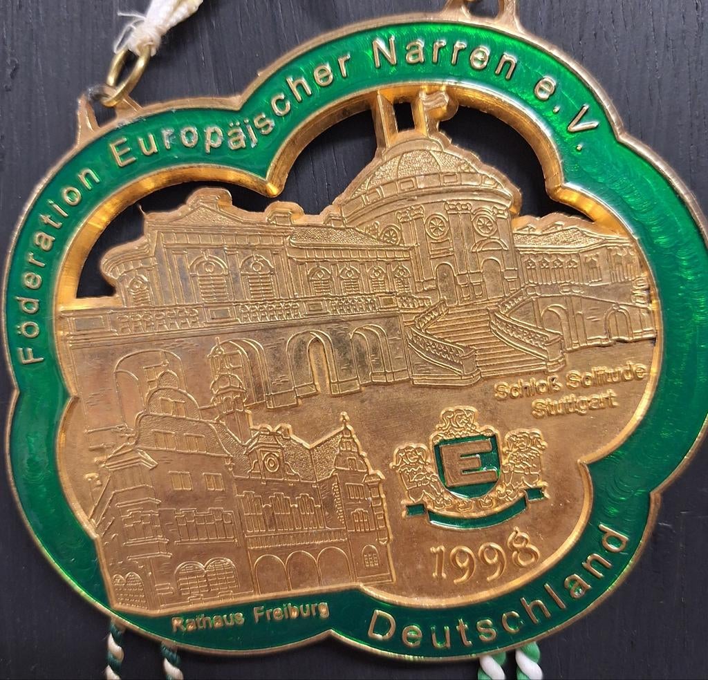 Fen  deutschland, Collections, Broches, Pins & Badges, Enlèvement ou Envoi