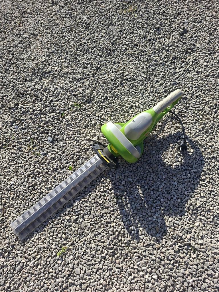 Taille haies électrique, Électrique