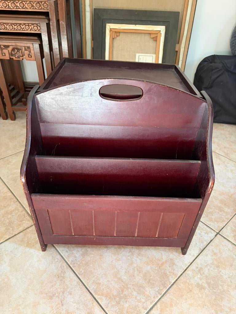 Porte-journaux en bois, anglais, Maison & Meubles, Enlèvement, Comme neuf