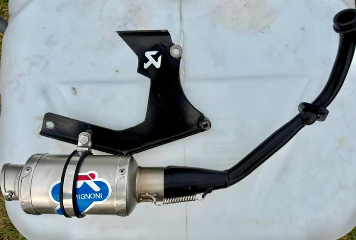 Uitlaat vespa 50cc 4 takt 4 klepper, Vélos & Vélomoteurs, Pièces de cyclomoteur | Scooters, Comme neuf, Vespa, Pot d'échappement