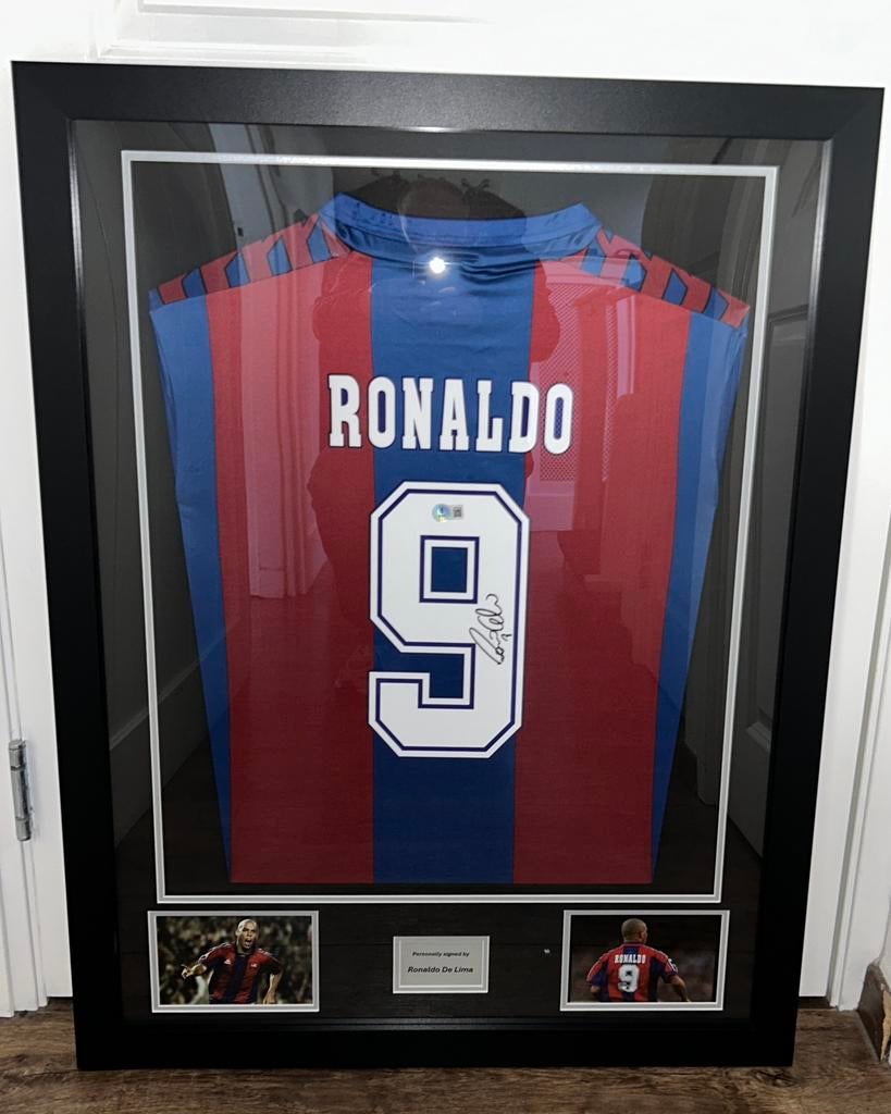Gesigneerd Ronaldo R9 Barcelona Beckett, Verzamelen, Ophalen of Verzenden, Zo goed als nieuw, Shirt