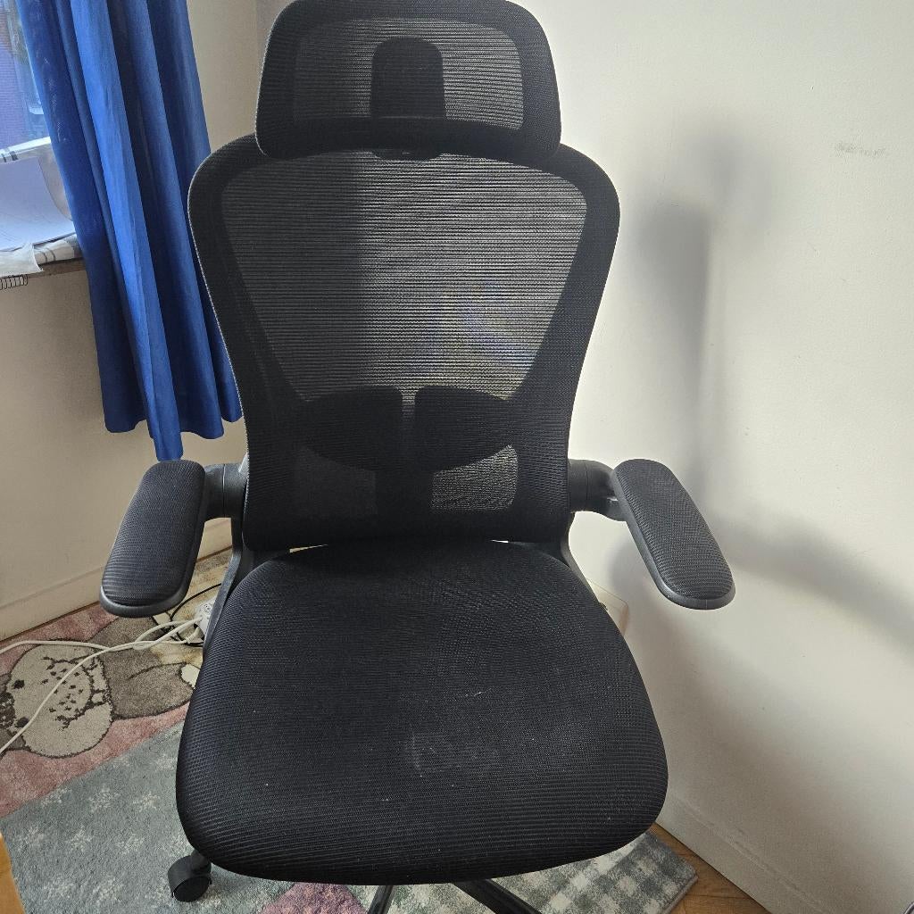 Black office chair, Ophalen, Zwart, Zo goed als nieuw, Bureaustoel