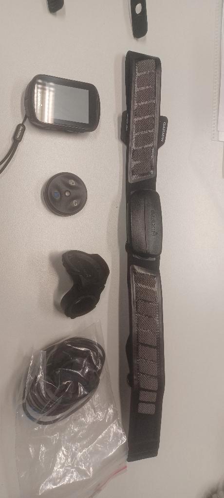 Garmin edge 130 hartslag sensoren lichten en steunen, Vélos & Vélomoteurs, Accessoires vélo | Compteurs de vélo, Utilisé, Capteur de cadence