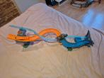 Hotwheels autobaan, Enfants & Bébés, Jouets | Jouets de bébé, Enlèvement, Voiture