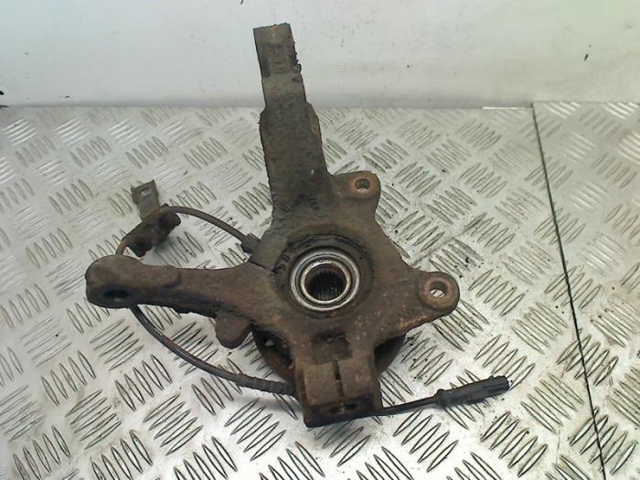 Fusee links-voor van een Dacia Logan, Dacia, Gebruikt, -, -