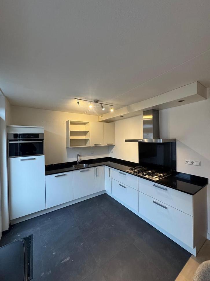 Cuisine d'angle complète granit électroménagers + DÉMONTÉE, Maison & Meubles, Cuisine | Cuisines complètes, Cuisine d'angle, Blanc