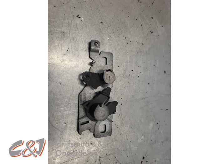 Slotmechaniek Motorkap van een Opel Combo, Auto-onderdelen, Carrosserie, Opel, Gebruikt, 3 maanden garantie, Ophalen of Verzenden