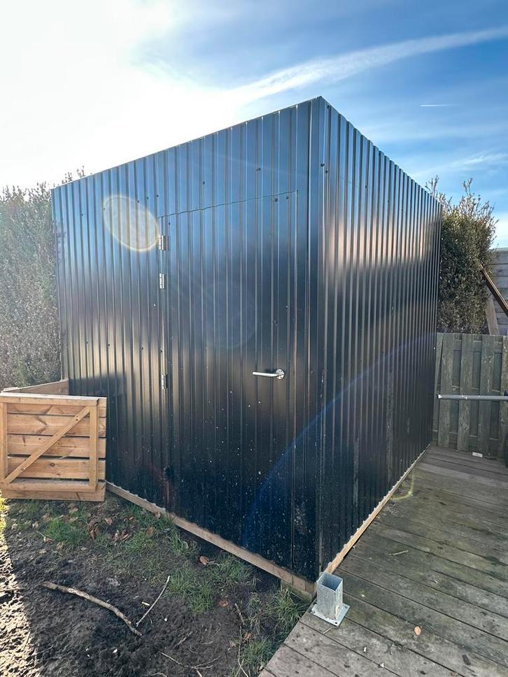 Metalen tuinberging 2m40x2m40, Jardin & Terrasse, Stockage & Armoires de jardin, Enlèvement