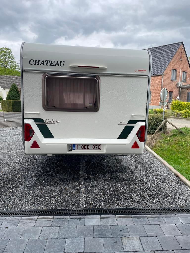 Caravan Chateau Calista 460, Caravans en Kamperen, Koelkast, Frans bed, Particulier, 5 tot 6 meter