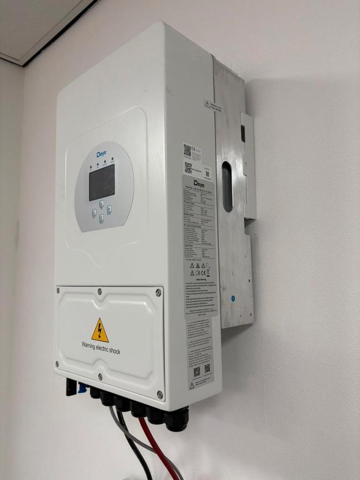 (NEW) DEYE onduleur + batterie LITHIUM (GROSSISTE), Bricolage & Construction, Électricité & Câbles, Neuf, Autres types, Enlèvement