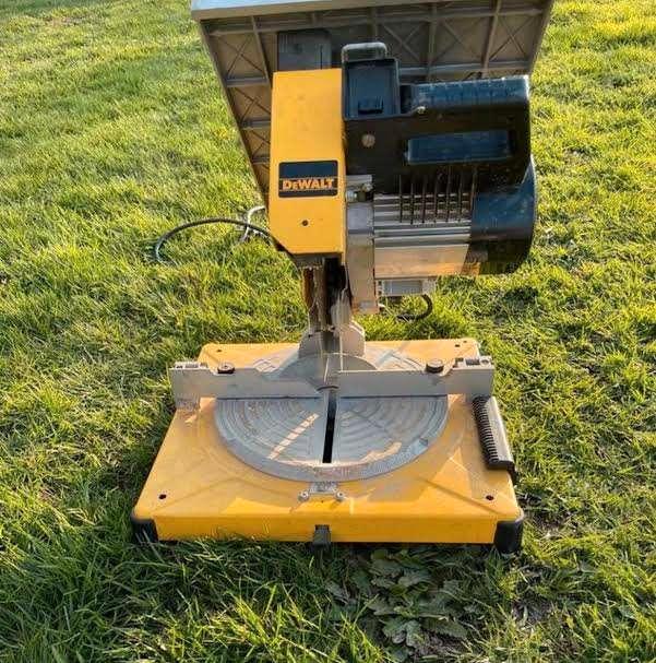 Table combinée Dewalt : tronçonneuse et scie à table, Bricolage & Construction, Outillage | Scies mécaniques, Utilisé, Autres types