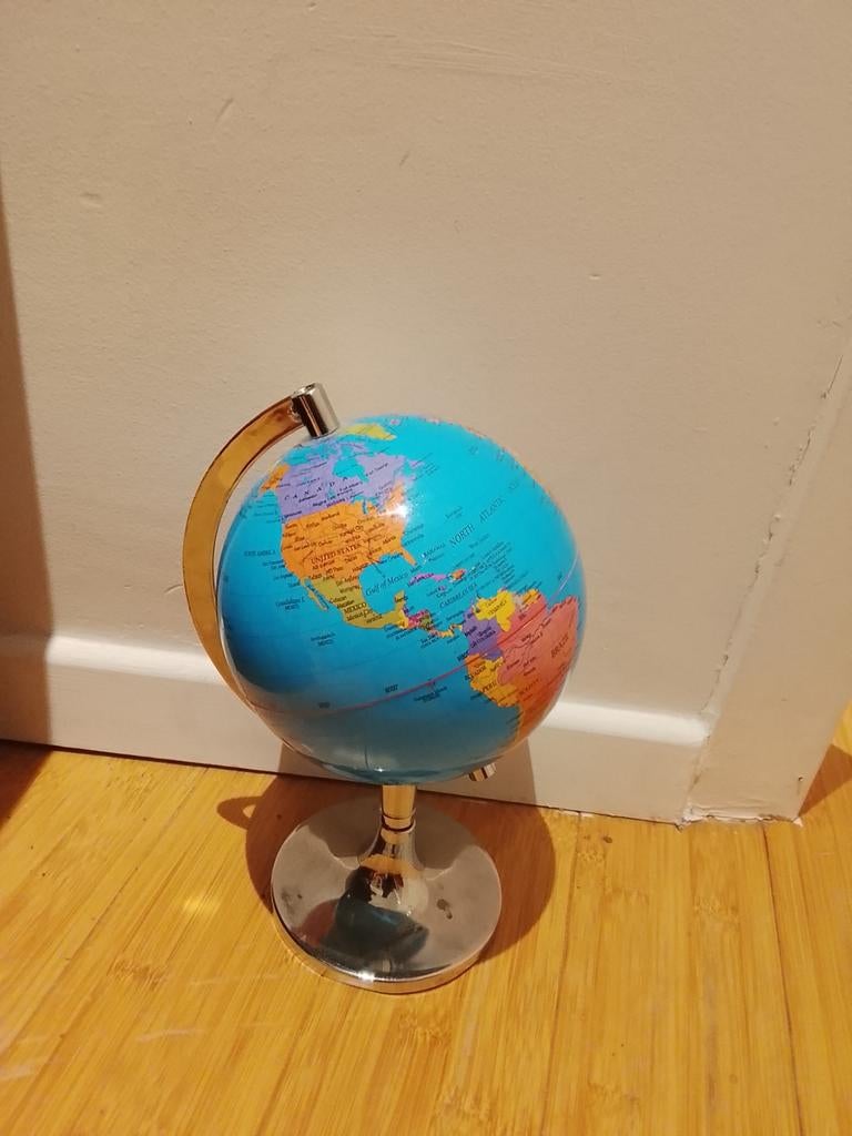 Globe décoratif, Divers, Fournitures scolaires, Enlèvement