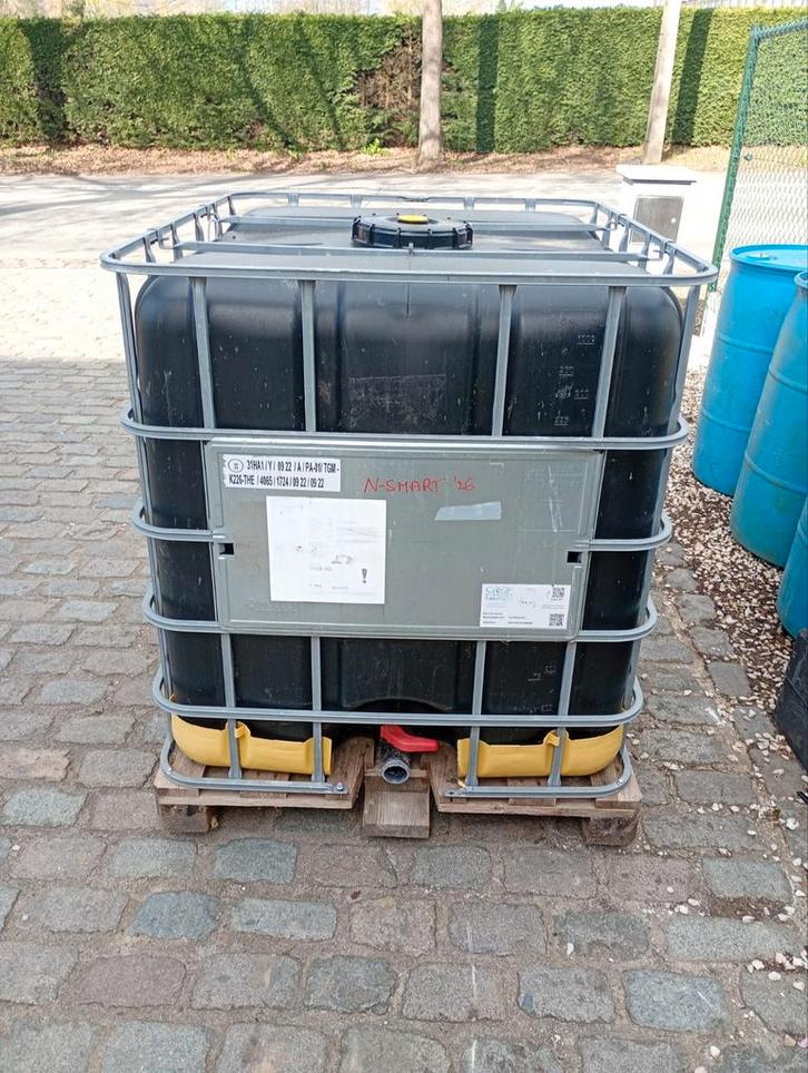 Zwarte IBC container / cubitainer 1.000 liter, Tuin en Terras, Regentonnen, Gebruikt, Kunststof, 150 liter of meer, Met kraantje