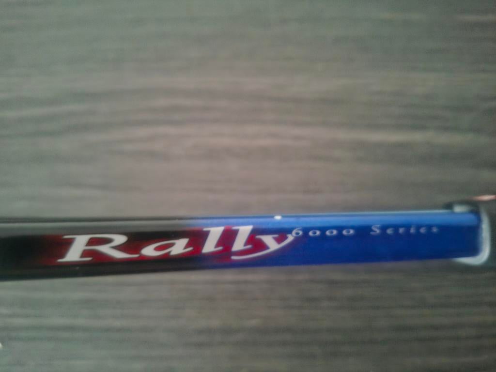 Wilson squashracket met balletje dubbele geel en hoes, Sports & Fitness, Squash, Avec housse, Enlèvement ou Envoi, Raquette, Home