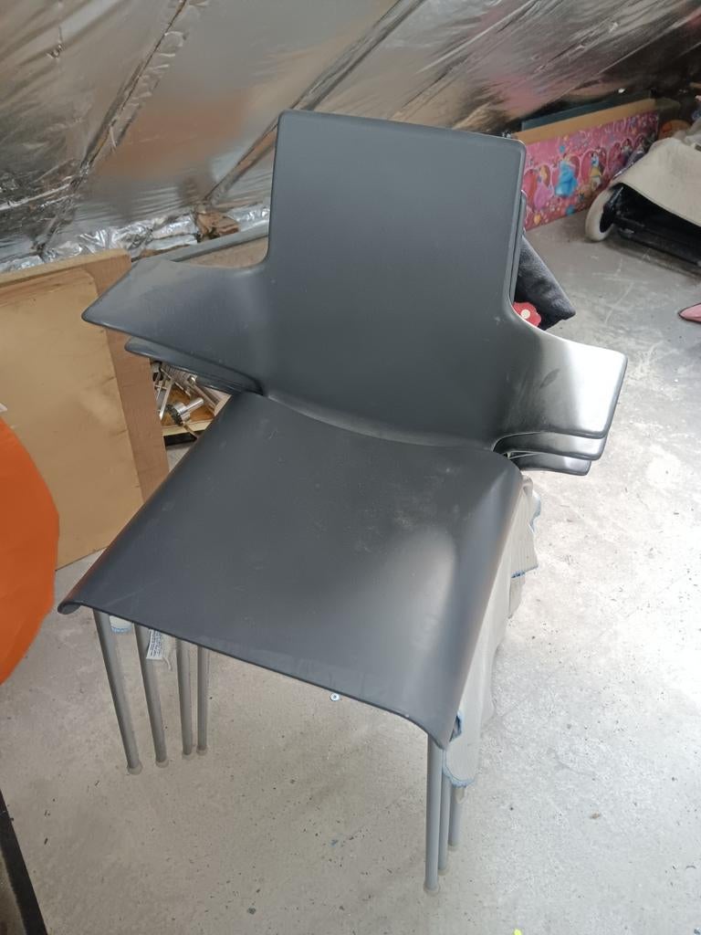 Tama design stoelen, Ophalen